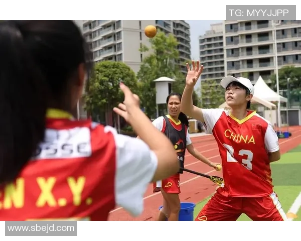 成都网球队整体表现分析:压制对手与失误的双重影响探讨 成都网球队整体表现分析:压制对手与失误的双重影响探讨