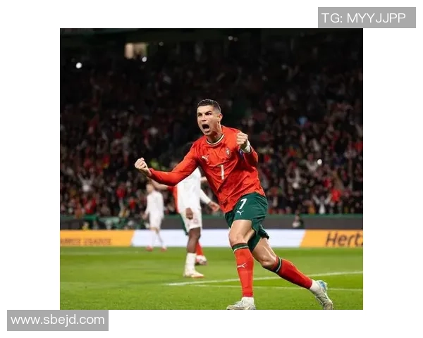 脚长的足球明星如何利用独特优势在赛场上创造辉煌成就 脚长的足球明星如何利用独特优势在赛场上创造辉煌成就